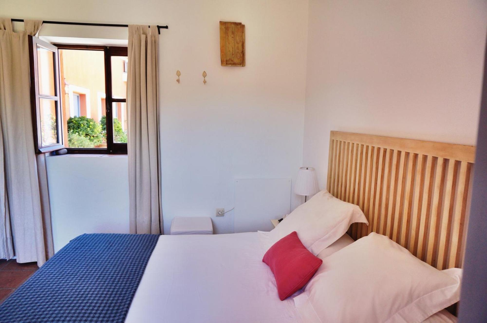 Cortijo El Pozuelo Guest House Tarifa Ruang foto